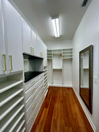 How Do Florida Humidity and Seasonal Storage Affect Closet Organization? - Parrish